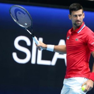 北京赛车-澳网男单：德约辛纳同处上半区 首轮多场强强对话